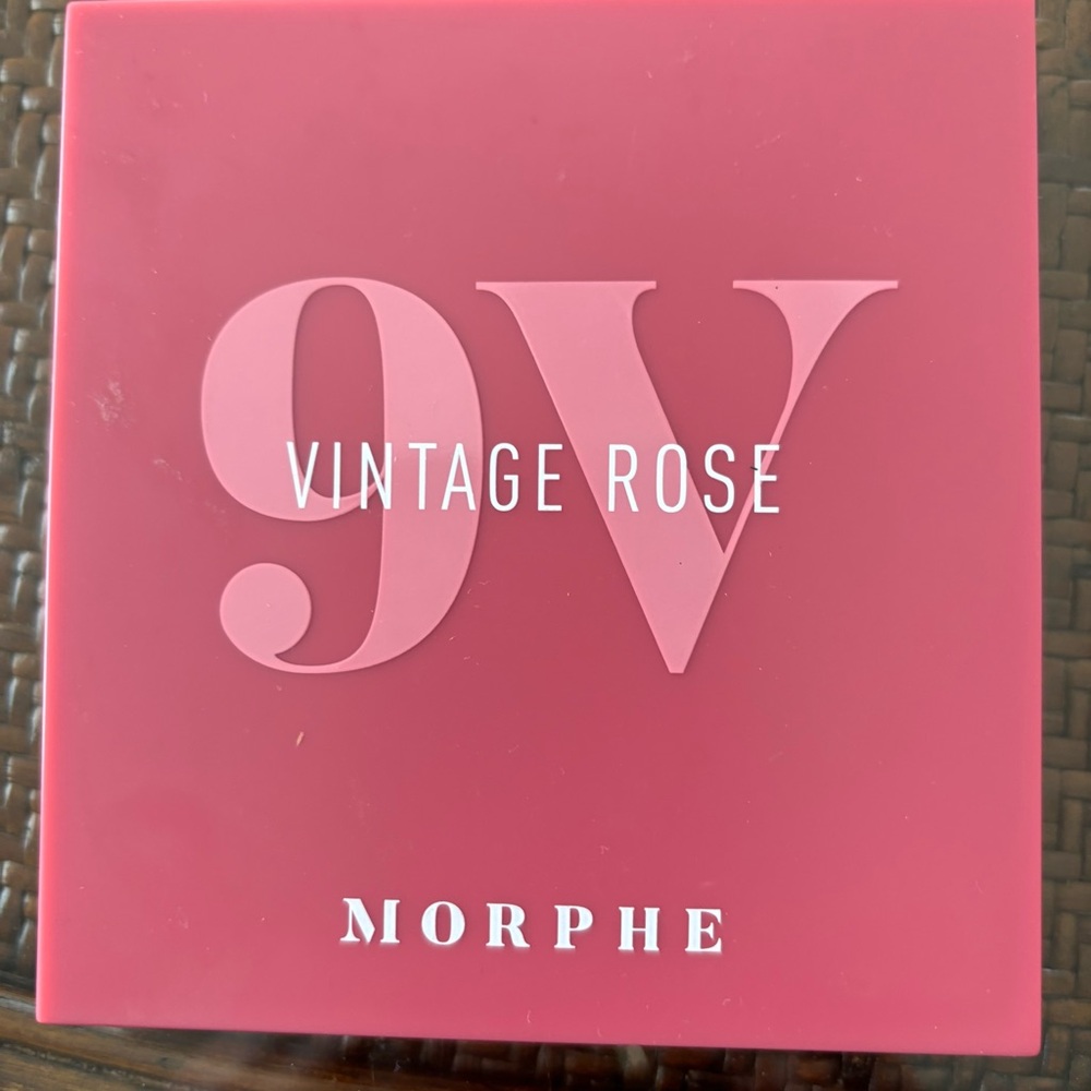 Morphe Artistry Palette in Vintage Rose Hues